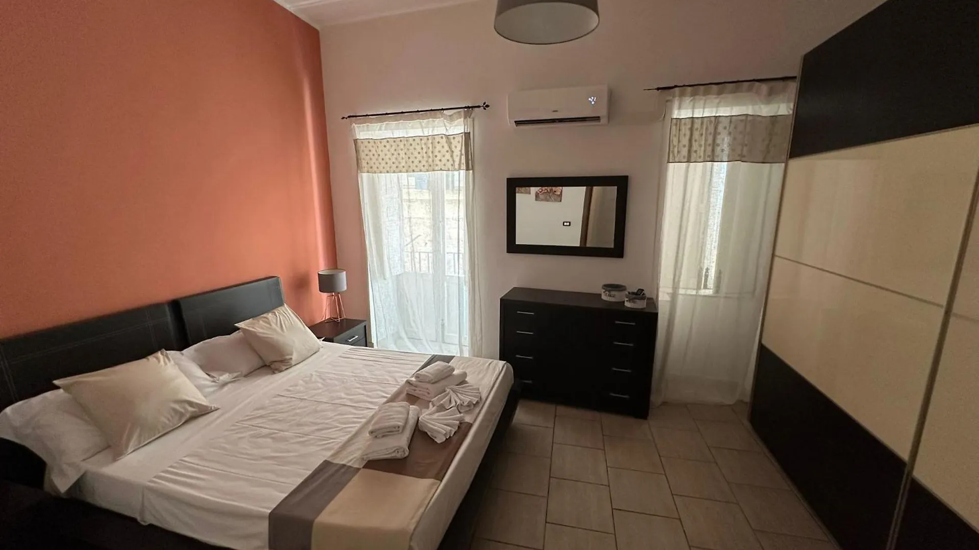 Ortigia spartan house 2 Syracuse 0*,  Italië